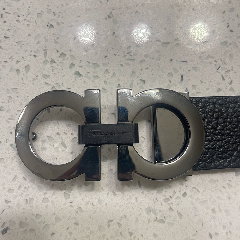 Ferragamo mens reversable belt black and brown fits size 32-34 men’s